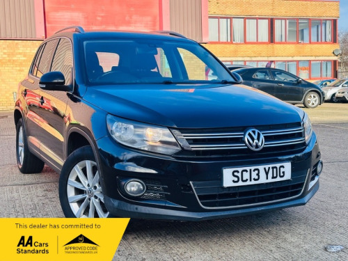 Volkswagen Tiguan  2.0 TDI BlueMotion Tech SE SUV 5dr Diesel Manual 4WD Euro 5 (s/s) (140 ps)