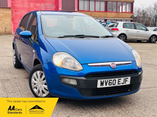 Fiat Punto  1.4 Dynamic Hatchback 5dr Petrol Euro 5 (s/s) (77 bhp)