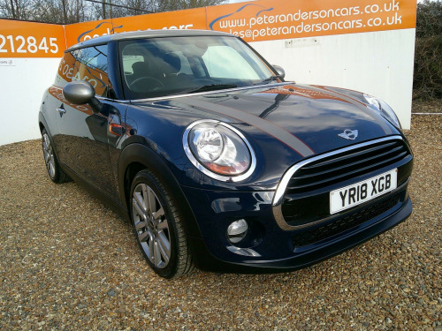 MINI Hatch  1.5 Cooper Seven Auto Euro 6 (s/s) 3dr