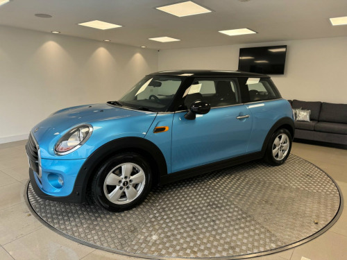 MINI Hatch  1.5 Cooper Auto Euro 6 (s/s) 3dr