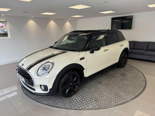 MINI Clubman  1.5 Cooper Euro 6 (s/s) 6dr