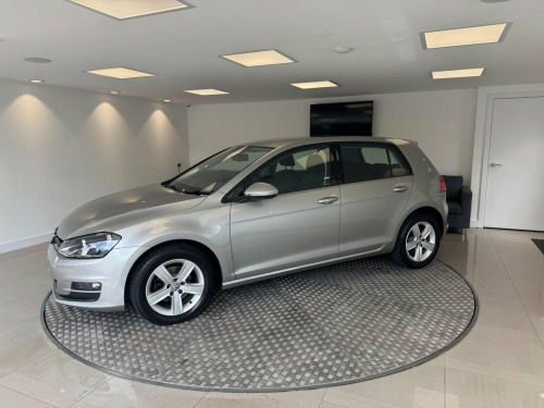 Volkswagen Golf  1.6 TDI BlueMotion Tech Match DSG Euro 5 (s/s) 5dr