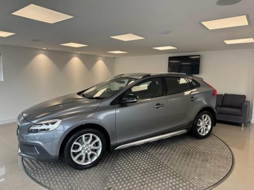 Volvo V40  2.0 D2 Pro Euro 6 (s/s) 5dr