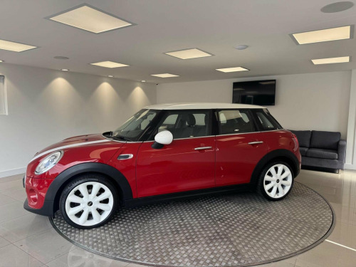 MINI Hatch  1.5 Cooper Euro 6 (s/s) 5dr