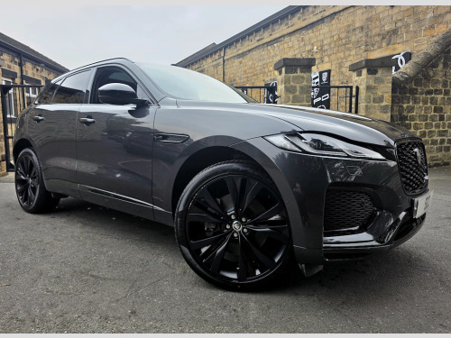 Jaguar F-PACE  3.0 D300 MHEV R-Dynamic HSE Black SUV 5dr Diesel Auto AWD Euro 6 (s/s) (300
