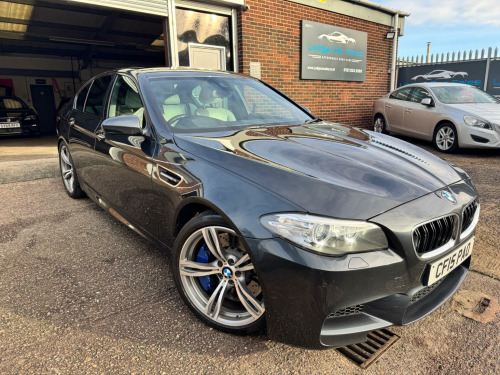 BMW M5  4.4 V8 DCT Euro 6 (s/s) 4dr 
