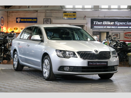 Skoda Superb  S TSI RARE *ONLY 5532 MILES**LOW OWNER SHIP* CRUISE CONTROL CD PLAYER GREY 