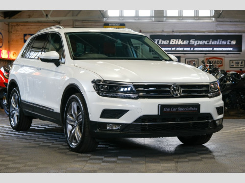 Volkswagen Tiguan  SEL TSI BMT 4MOTION DSG PAN ROOF VIENNA LEATHER DCC SIGNATURE PAINTWORK HEA