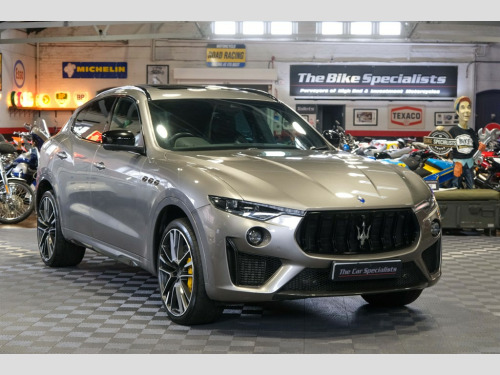 Maserati Levante  3.8 V8 Trofeo PAN ROOF HARMAN KARDON EXT CARBON 22