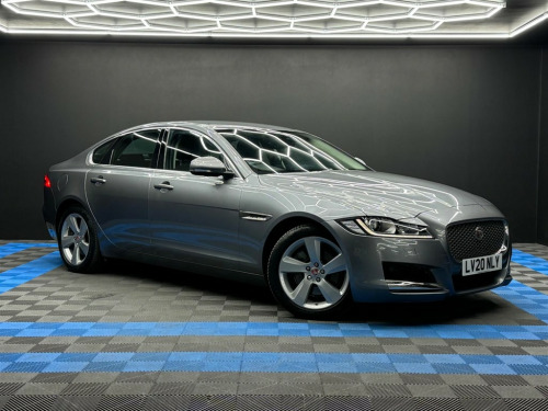 Jaguar XF  2.0i Portfolio Auto Euro 6 (s/s) 4dr