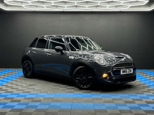 MINI Hatch  2.0 Cooper SD Euro 6 (s/s) 5dr