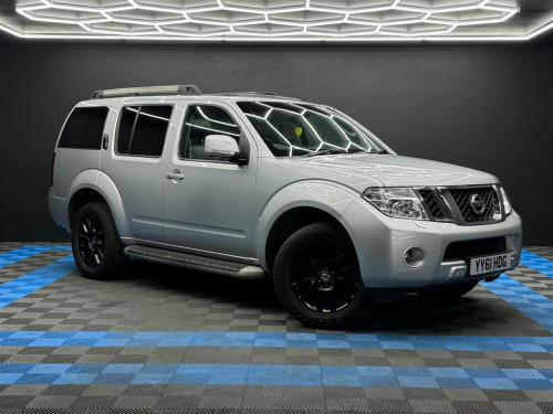 Nissan Pathfinder  2.5 dCi Tekna 4WD Euro 4 5dr