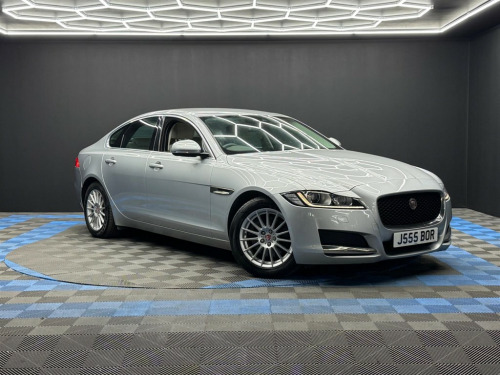 Jaguar XF  2.0d Prestige Auto Euro 6 (s/s) 4dr