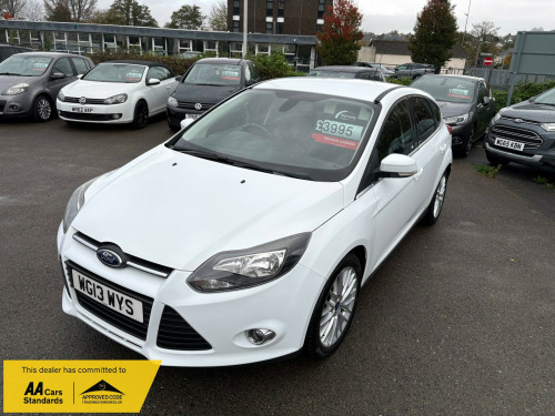 Ford Focus  1.0T EcoBoost Zetec Hatchback 5dr Petrol Manual Euro 5 (s/s) (100 ps)