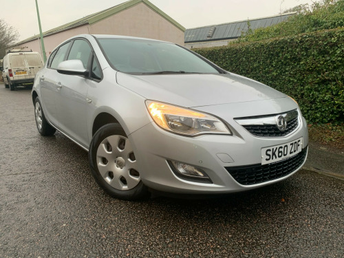 Vauxhall Astra  1.6 16v Exclusiv Hatchback 5dr Petrol Auto Euro 5 (115 ps)