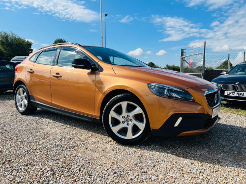 Volvo V40  D2 Cross Country Lux 5dr