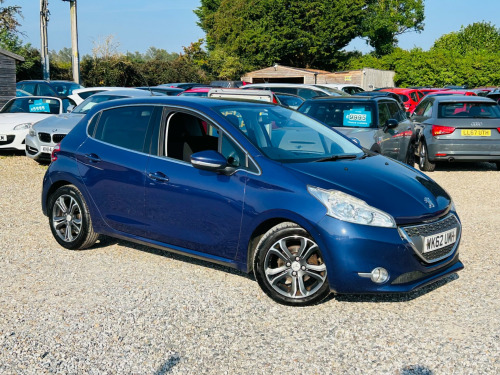 Peugeot 208  1.6 e-HDi Allure Hatchback 5dr Diesel Manual Euro 5 (s/s) (92 ps)