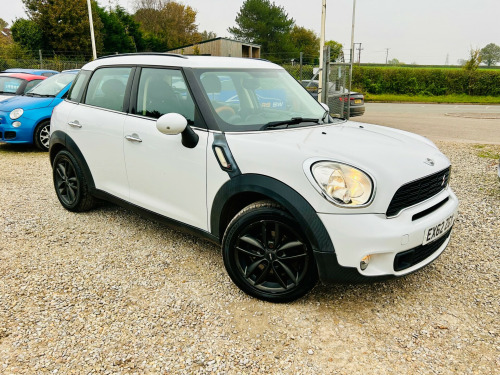 MINI Countryman  2.0 Cooper SD SUV 5dr Diesel Manual Euro 5 (s/s) (143 ps)