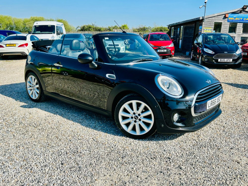 MINI Convertible  1.5 Cooper Convertible 2dr Petrol Auto Euro 6 (s/s) (136 ps)