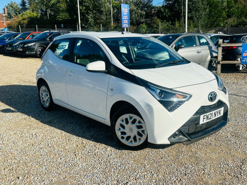 Toyota AYGO  1.0 VVT-i x-play Hatchback 5dr Petrol Manual Euro 6 (Safety Sense) (71 ps)