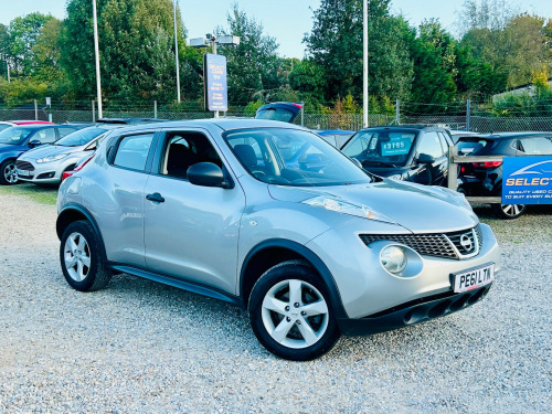 Nissan Juke  1.6 Visia SUV 5dr Petrol Manual Euro 5 (117 ps)