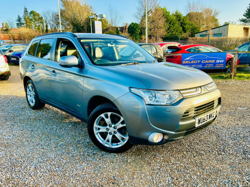 Mitsubishi Outlander  2.2 DI-D GX4 SUV 5dr Diesel Manual 4WD Euro 5 (s/s) (150 ps)
