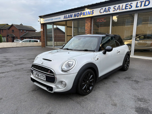 MINI Hatch  2.0 Cooper S Hatchback 25,252 miles 3dr Petrol Manual Euro 6 (s/s) (192 ps) 