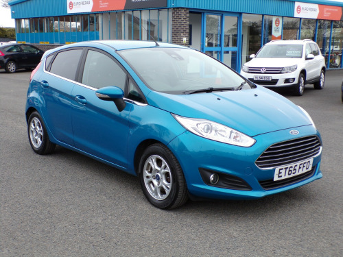 Ford Fiesta  1.5 TDCi ECOnetic Titanium Hatchback 5dr Diesel Manual Euro 6 (s/s) (95 ps)