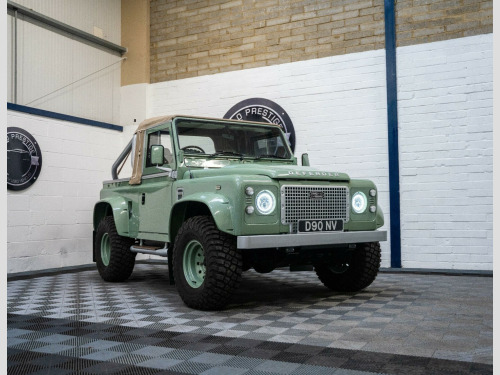 Land Rover 90  2.5 TD 90 Heritage Limited Edition Station Wagon Diesel Manual SWB (120 bhp 