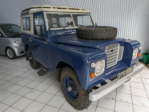 Land Rover Series III  