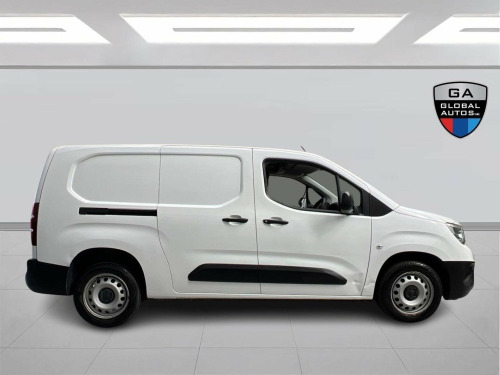 Vauxhall Combo  1.5 Turbo D 2300 Dynamic L2 H1 Euro 6 4dr