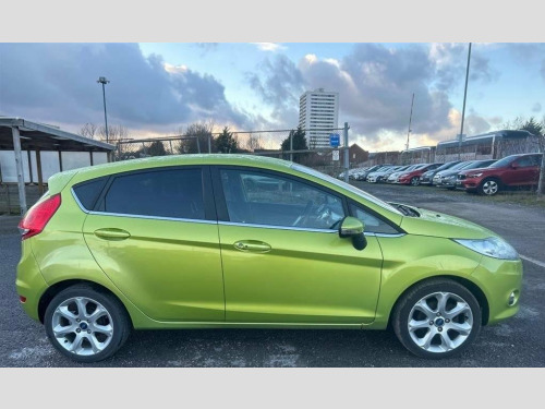 Ford Fiesta  1.4 Titanium 5dr