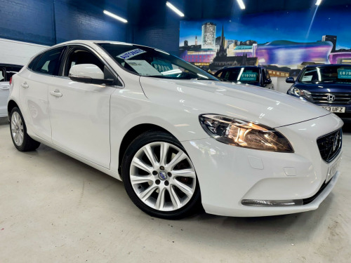 Volvo V40  2.0 D2 SE Nav Auto Euro 6 (s/s) 5dr