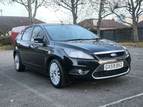 Ford Focus  1.6 Titanium 5dr