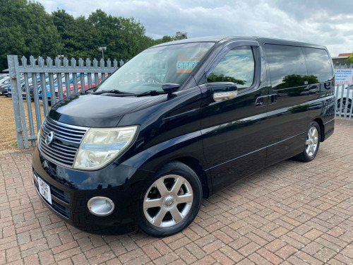 Nissan Elgrand  2.5 E51 AUTOMATIC 8 SEATER