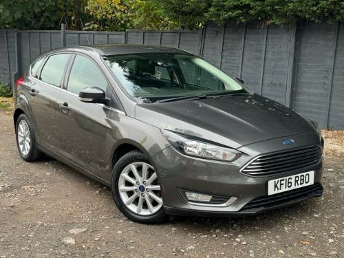 Ford Focus  1.0T EcoBoost Titanium Hatchback 5dr Petrol Auto E