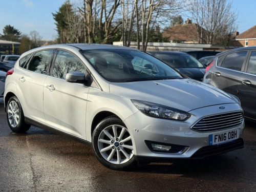 Ford Focus  1.0T EcoBoost Titanium Hatchback 5dr Petrol Auto E