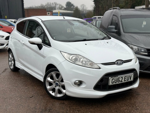 Ford Fiesta  1.4 Titanium Hatchback 3dr Petrol Automatic (149 g