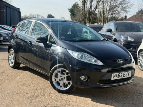 Ford Fiesta  1.4 Zetec Hatchback 5dr Petrol Automatic (154 g/km