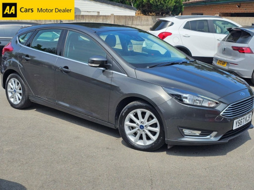 Ford Focus  1.0T EcoBoost Titanium Hatchback 5dr Petrol Auto E