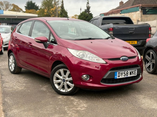 Ford Fiesta  1.4 Zetec Hatchback 5dr Petrol Manual (133 g/km, 9