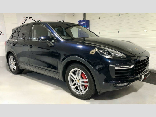 Porsche Cayenne  4.8 T V8 Turbo