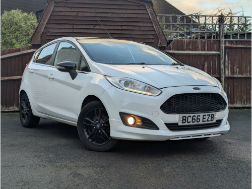 Ford Fiesta  1.0T EcoBoost Zetec White Edition Euro 6 (s/s) 5dr 