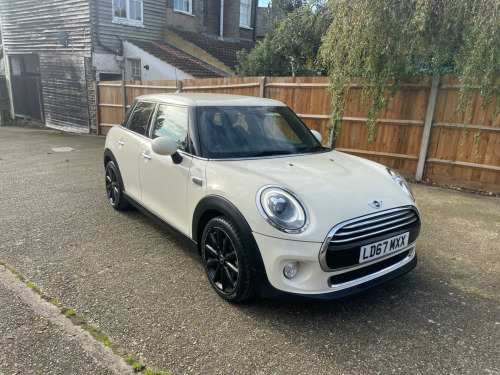 MINI Hatch  1.5 Cooper Euro 6 (s/s) 5dr