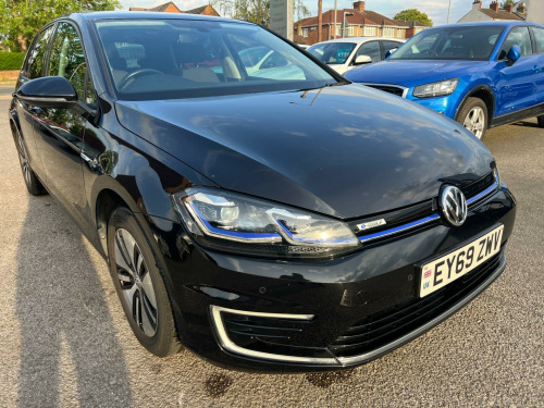 Volkswagen Golf  35.8kWh e-Golf Auto 5dr