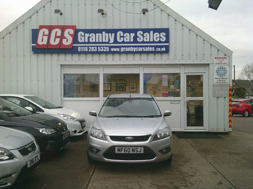 Ford Focus  1.6 Titanium 5dr