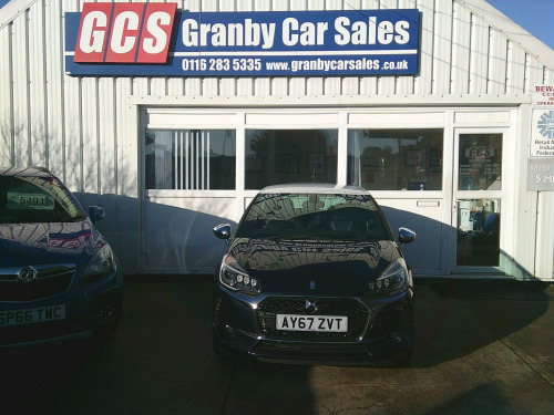 DS DS 3  1.2 PureTech Ines de la Fressange Euro 6 (s/s) 3dr 