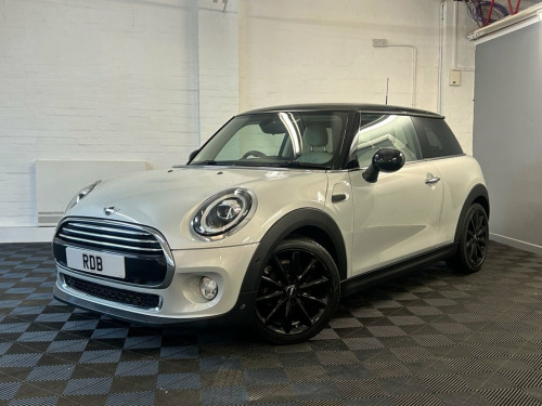 MINI Hatch  1.5 Cooper Hatchback 3dr Petrol Steptronic Euro 6 