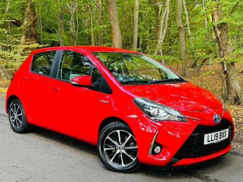 Toyota Yaris  Icon Tech VVT-i HEV CVT