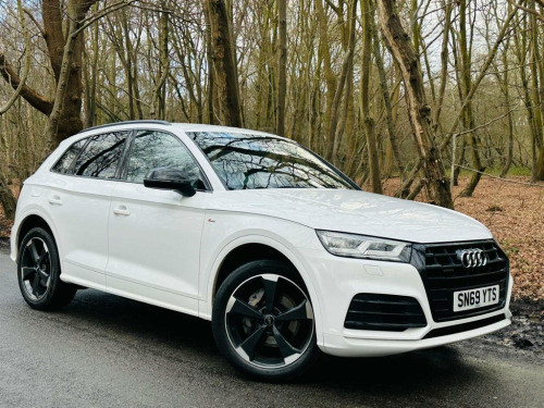 Audi Q5  Black Edition 40 TDI Quattro Semi-Auto 4WD 